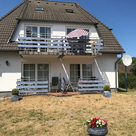 Martens - Ella Apartment Wieck